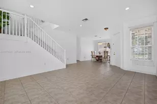 18051 SW 41st St, Miramar, FL 33029 - Photo 9