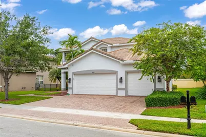 18051 SW 41st St, Miramar, FL 33029 - Photo 5