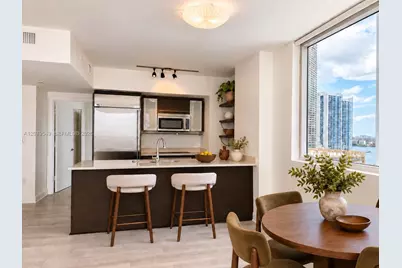 55 SE 6th St #1510, Miami, FL 33131 - Photo 5