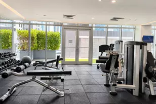 55 SE 6th St, Miami, FL 33131 - Photo 25