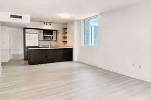 55 SE 6th St, Miami, FL 33131 - Photo 3