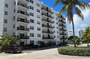 3000 Riomar St, Fort Lauderdale, FL 33304 - Photo 23