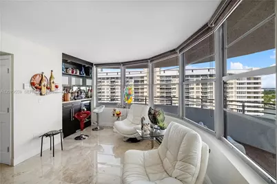 5555 Collins Ave #14B, Miami Beach, FL 33140 - Photo 3