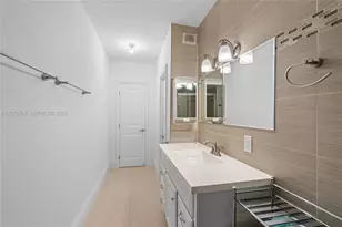 1950 S Ocean Dr, Hallandale Beach, FL 33009 - Photo 19