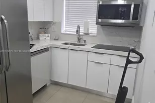 715 NW 30th Ct, Wilton Manors, FL 33311 - Photo 7