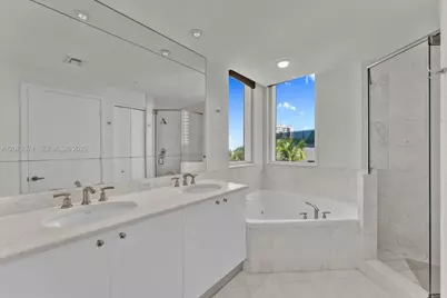 901 Brickell Key Blvd #609, Miami, FL 33131 - Photo 7
