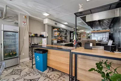 17010 W Dixie Hwy, North Miami Beach, FL 33160 - Photo 5