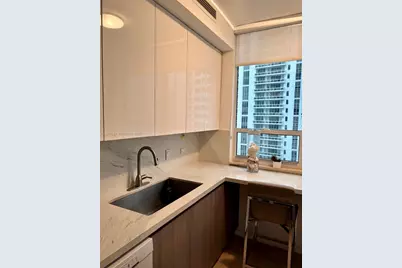 801 Brickell Key Blvd #2110, Miami, FL 33131 - Photo 13