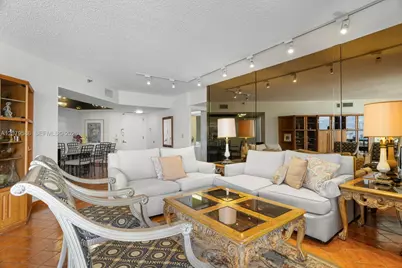 19667 W Turnberry Way #15-G, Aventura, FL 33180 - Photo 11