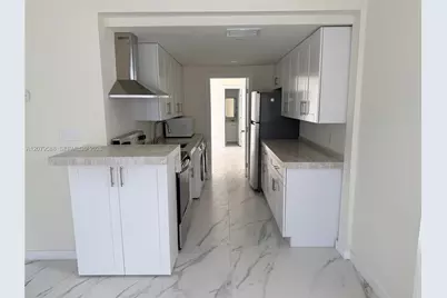 2754 NW 60th St, Miami, FL 33142 - Photo 5