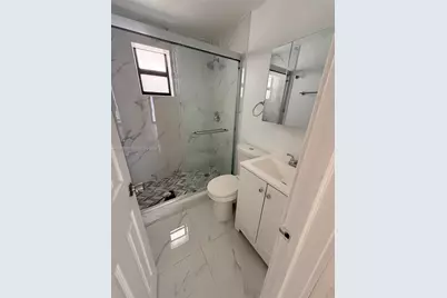 2754 NW 60th St, Miami, FL 33142 - Photo 15