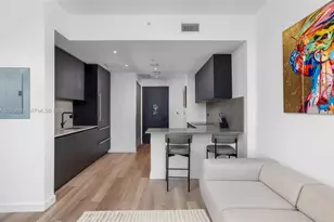 20 NE 11th St, Miami, FL 33132 - Photo 5