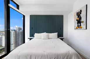 20 NE 11th St, Miami, FL 33132 - Photo 13