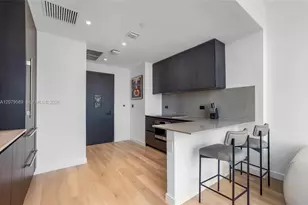 20 NE 11th St, Miami, FL 33132 - Photo 7