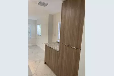 5764 E 5th Ave, Hialeah, FL 33013 - Photo 7