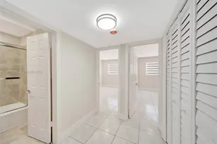4051 NE 13th Ave, Oakland Park, FL 33334 - Photo 11