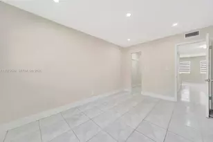 4051 NE 13th Ave, Oakland Park, FL 33334 - Photo 15