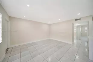 4051 NE 13th Ave, Oakland Park, FL 33334 - Photo 13