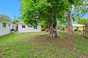 4 Transylvania Ave, Key Largo, FL 33037 - Photo 19