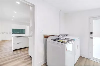 340 NE 125th St, North Miami, FL 33161 - Photo 31