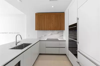 1400 Biscayne Blvd #804, Miami, FL 33132 - Photo 3
