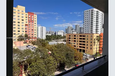 546 SW 1st St #611, Miami, FL 33130 - Photo 1