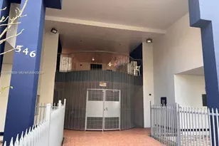 546 SW 1st St, Miami, FL 33130 - Photo 9