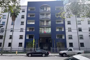 546 SW 1st St, Miami, FL 33130 - Photo 7