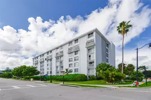 17800 Atlantic Blvd, Sunny Isles Beach, FL 33160 - Photo 35