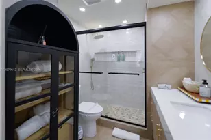 17800 Atlantic Blvd, Sunny Isles Beach, FL 33160 - Photo 27