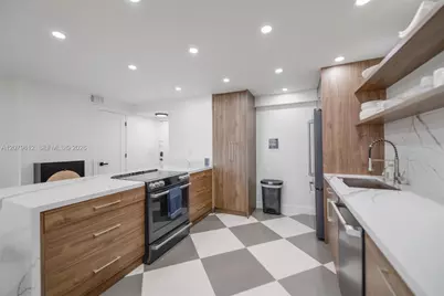 17800 Atlantic Blvd #PH14, Sunny Isles Beach, FL 33160 - Photo 13