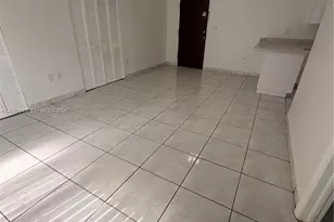 4715 NW 7th St, Miami, FL 33126 - Photo 9