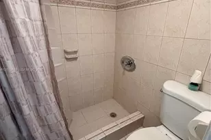 4715 NW 7th St, Miami, FL 33126 - Photo 19