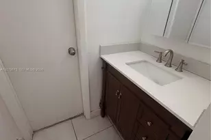 4715 NW 7th St, Miami, FL 33126 - Photo 17