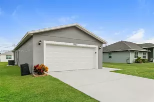 1257 SW Century Ave, Port Saint Lucie, FL 34953 - Photo 3