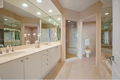 791 Crandon Blvd #704, Key Biscayne, FL 33149 - Photo 13