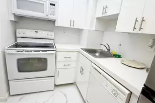 2899 Collins Ave, Miami Beach, FL 33140 - Photo 9