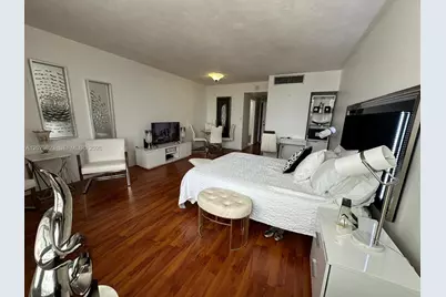 2899 Collins Ave #1734, Miami Beach, FL 33140 - Photo 5