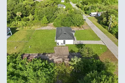 758 Long Distance Ln, Lehigh Acres, FL 33974 - Photo 7