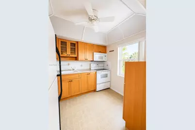 1035 Country Club Dr #408, Margate, FL 33063 - Photo 7