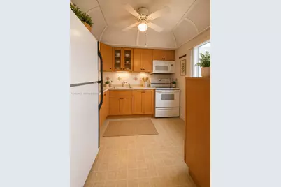 1035 Country Club Dr #408, Margate, FL 33063 - Photo 11
