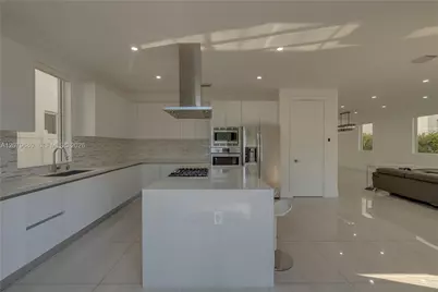 9870 NW 74th Ter, Doral, FL 33178 - Photo 49