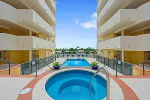 8888 Collins Ave, Surfside, FL 33154 - Photo 9