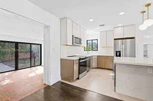 912 NE 82nd St, Miami, FL 33138 - Photo 9