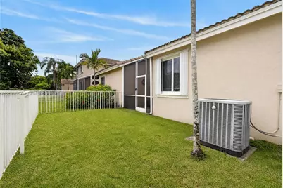 15891 SW 12th St, Pembroke Pines, FL 33027 - Photo 43