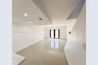 8010 SW 152nd Ave #211, Miami, FL 33193 - Photo 9