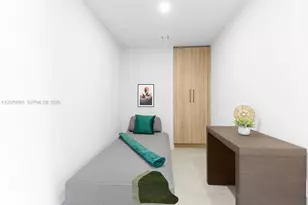 121 NE 5th St, Miami, FL 33132 - Photo 25