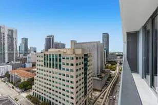 121 NE 5th St, Miami, FL 33132 - Photo 35
