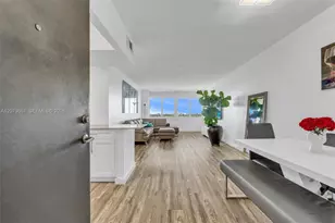 7441 Wayne, Miami Beach, FL 33141 - Photo 7