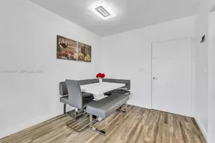 7441 Wayne, Miami Beach, FL 33141 - Photo 9